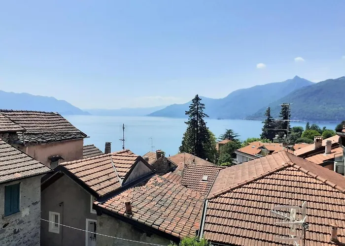 Charming By With Scenic Trails בית נופש Maccagno